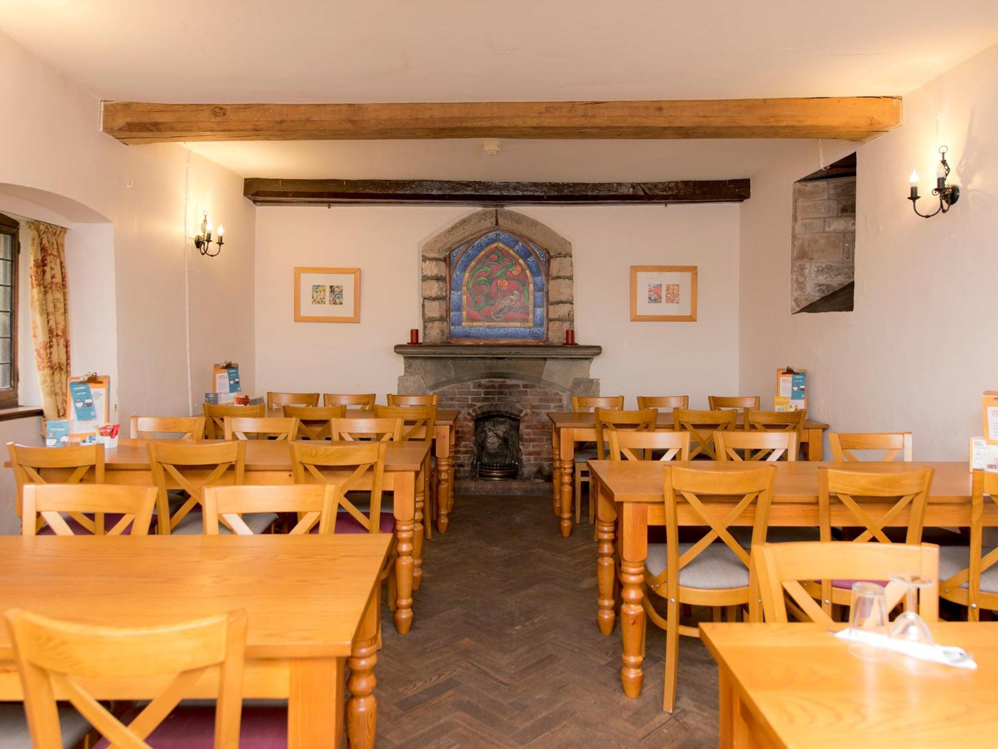 Yha St Briavels Castle Hostel Saint Briavels Exterior photo